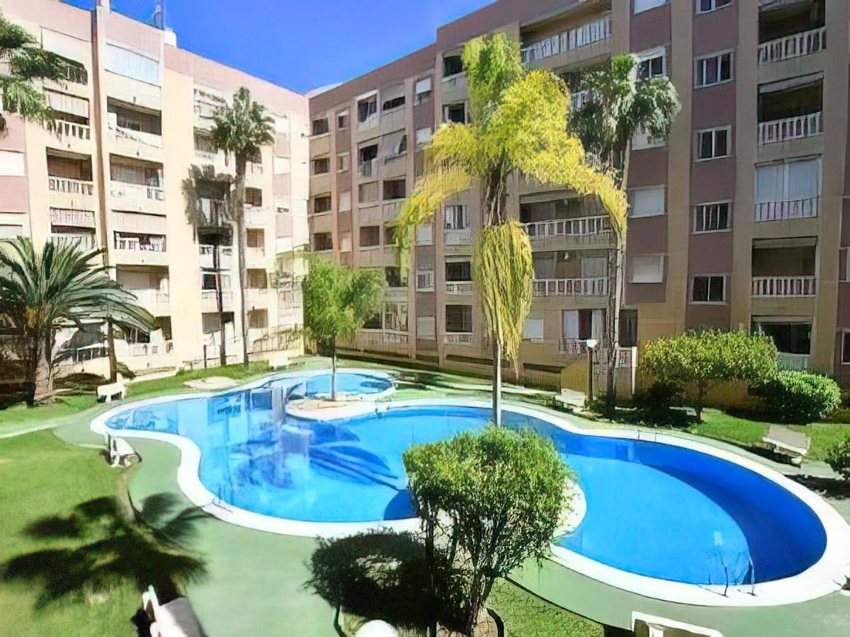 Catherine Bilbao Torrevieja Extérieur photo